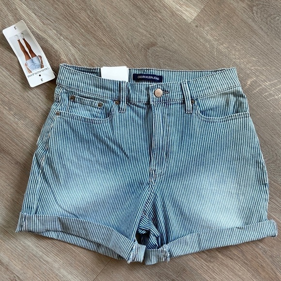 Calvin Klein Railroad Stripes Rolled Cuff Denim Shorts Size 2 NWT - Picture 12 of 13